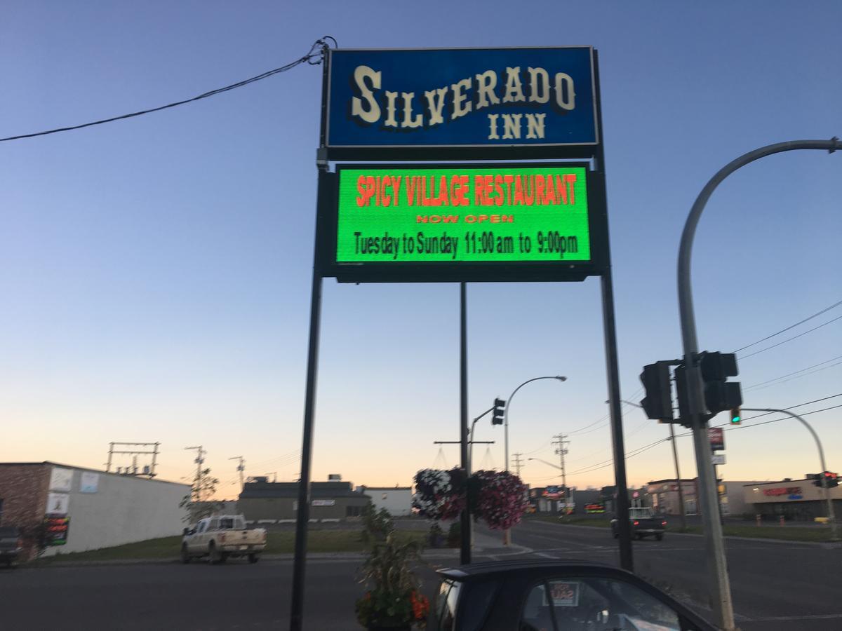 The Silverado Inn Досон-Крик Экстерьер фото
